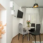 Downhill On The Groundfloor Kaunas