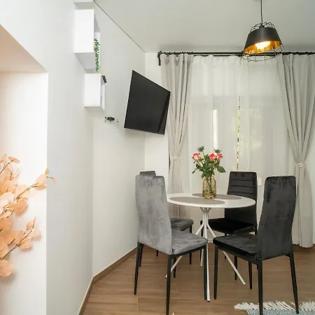 Downhill On The Groundfloor Kowno