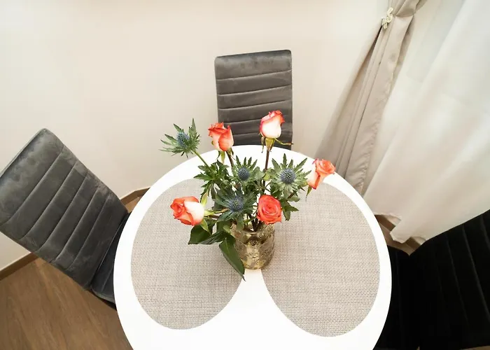 Downhill On The Groundfloor *