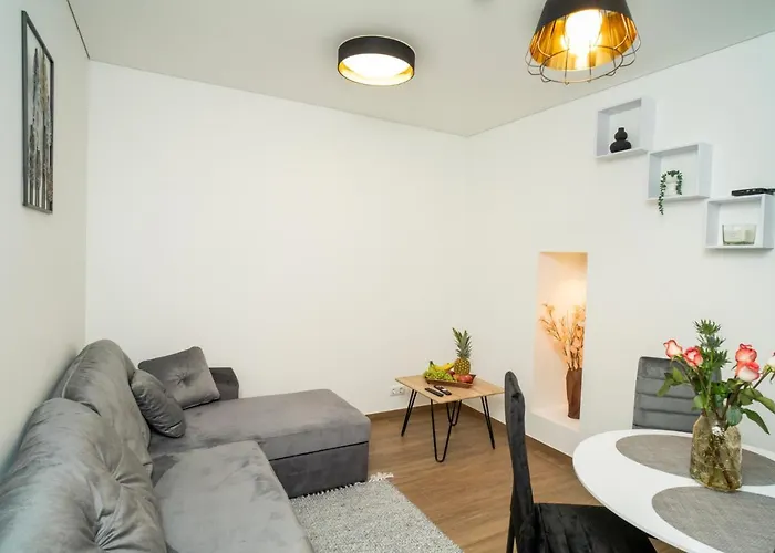 Downhill On The Groundfloor Kaunas