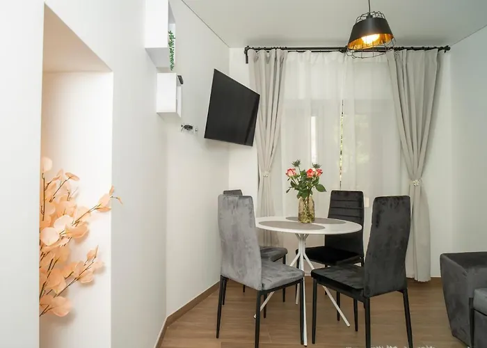 Downhill On The Groundfloor Kaunas